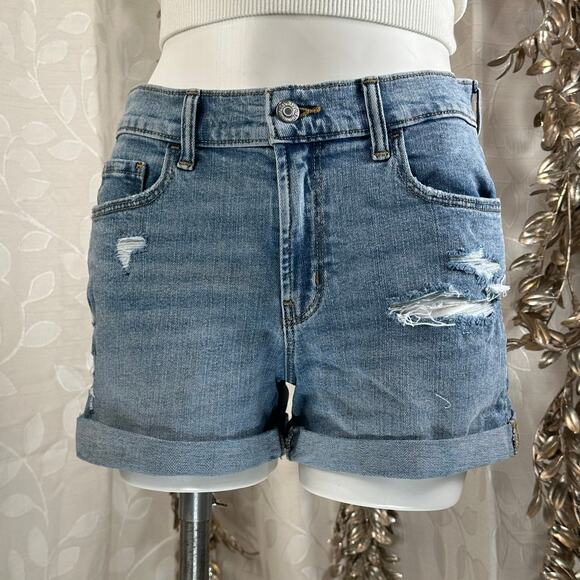 Old Navy Women’s Size 6 Boyfriend Denim Shorts Light Wash Distressed - Picture 8 of 10